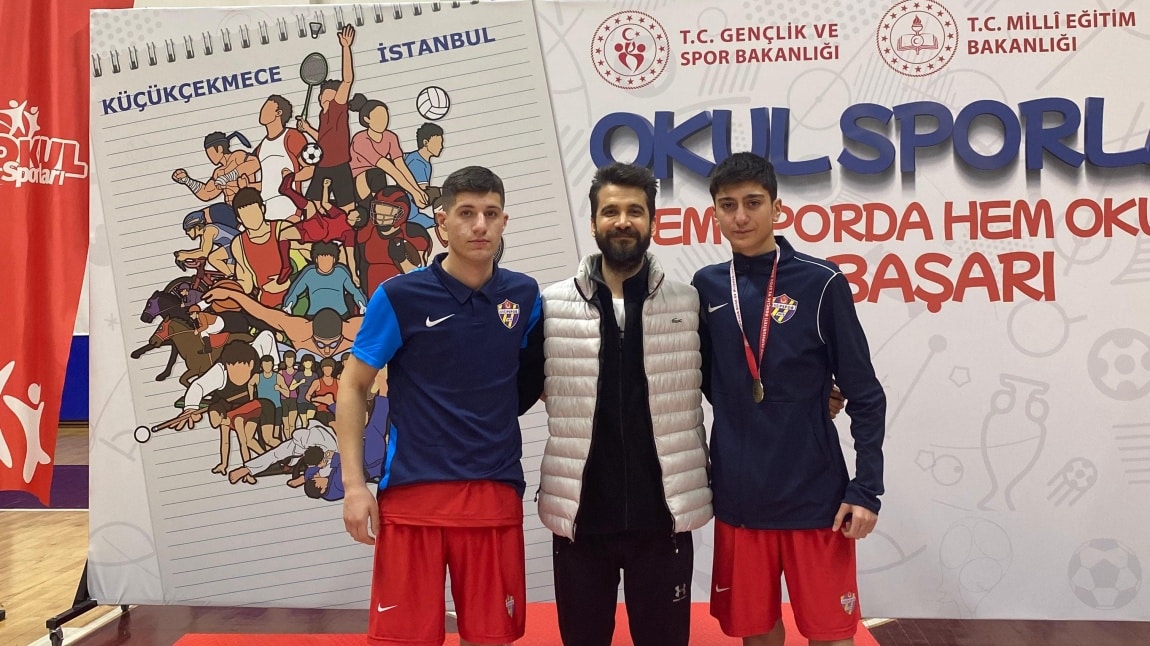 Okul Sporları Boks Turnuvasında Madalya